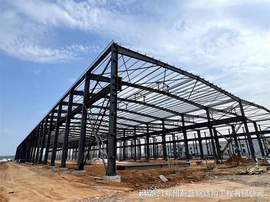 彩钢房钢结构搭建视频（楼板加固施工安全防护措施）